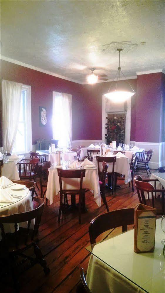The National Hotel Frenchtown Luaran gambar